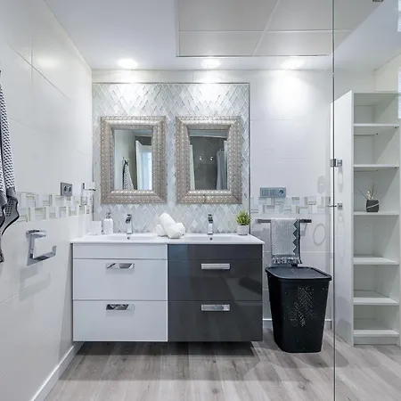 Puerto Benalmadena And Carihuela, Attic Views With Pool, Parking, Terrace