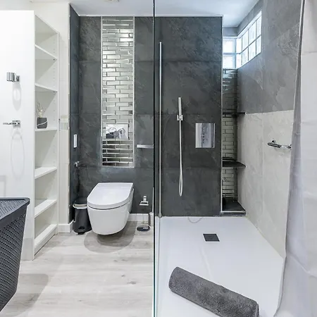 Puerto Benalmadena And Carihuela, Attic Views With Pool, Parking, Terrace Torremolinos