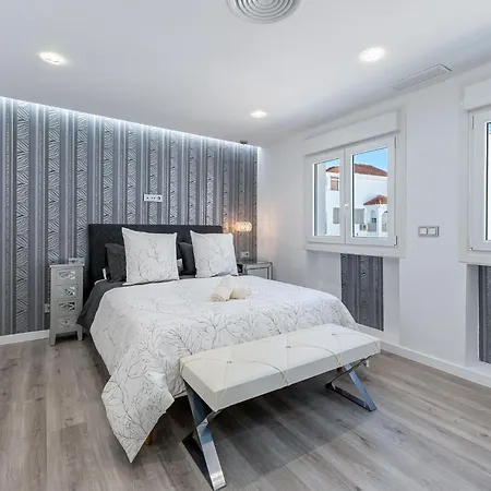 Puerto Benalmádena&carihuela, Attic Views With Pool, Parking, Terrace *