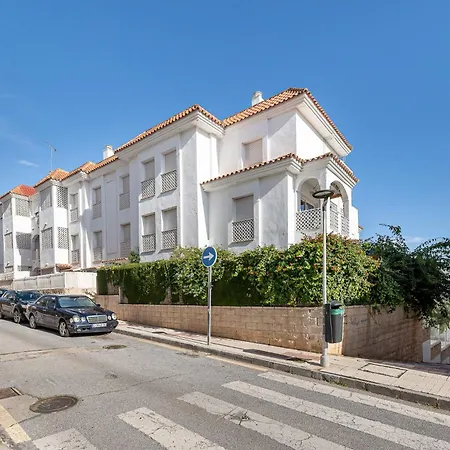 Apartment Puerto Benalmadena And Carihuela, Attic Views With Pool, Parking, Terrace *