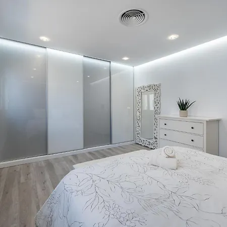 Appartement Puerto Benalmadena And Carihuela, Attic Views With Pool, Parking, Terrace