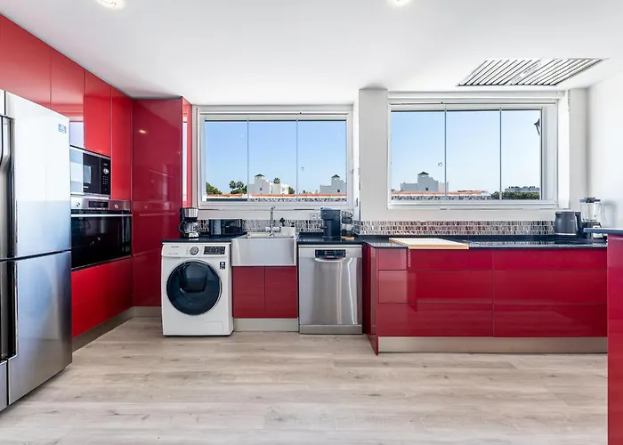 Puerto Benalmadena And Carihuela, Attic Views With Pool, Parking, Terrace Torremolinos