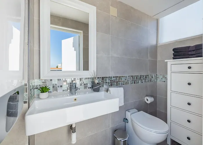 Puerto Benalmadena And Carihuela, Attic Views With Pool, Parking, Terrace