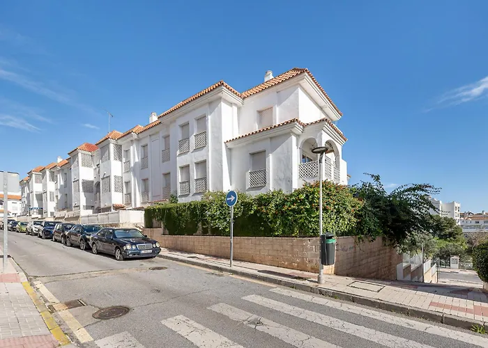 Apartment Puerto Benalmadena And Carihuela, Attic Views With Pool, Parking, Terrace *