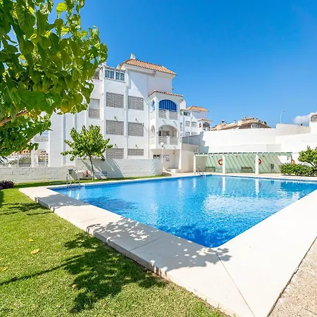 Puerto Benalmadena And Carihuela, Attic Views With Pool, Parking, Terrace Apartmán *