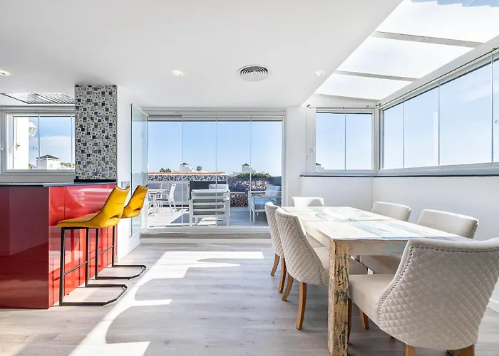 Puerto Benalmadena And Carihuela, Attic Views With Pool, Parking, Terrace Apartment *