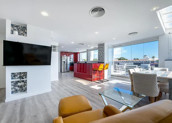 Apartment Puerto Benalmadena And Carihuela, Attic Views With Pool, Parking, Terrace Torremolinos