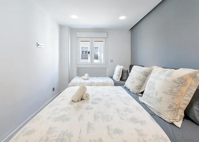 Puerto Benalmadena And Carihuela, Attic Views With Pool, Parking, Terrace *