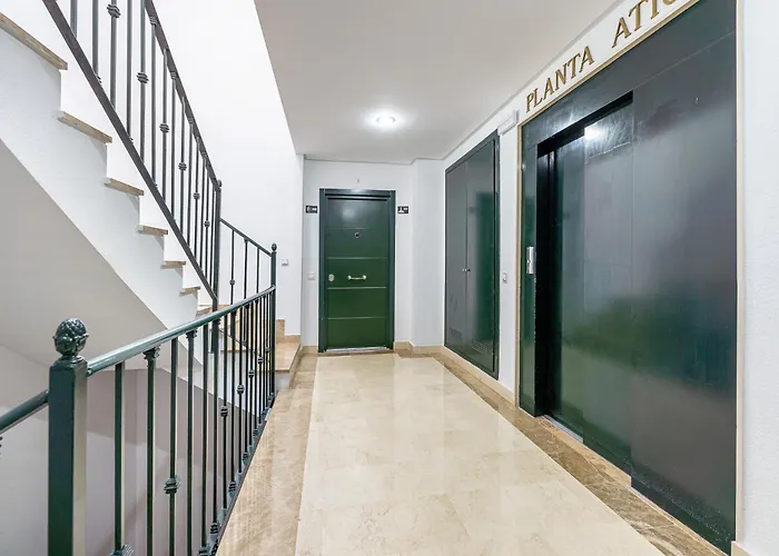 Apartment Puerto Benalmadena And Carihuela, Attic Views With Pool, Parking, Terrace *