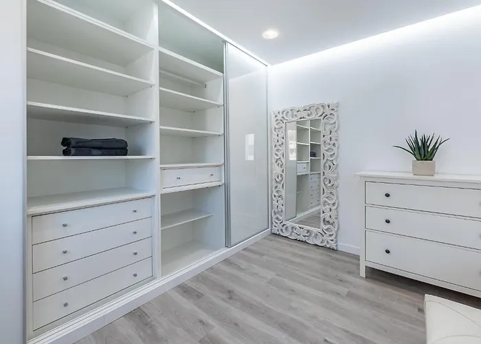 Puerto Benalmadena And Carihuela, Attic Views With Pool, Parking, Terrace Torremolinos