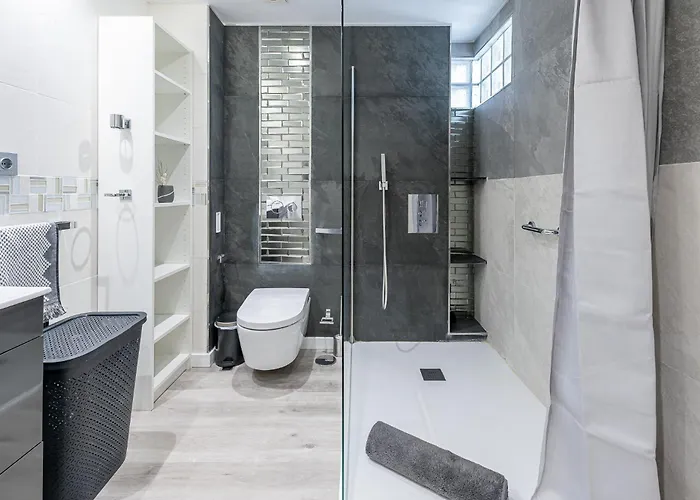 Puerto Benalmadena And Carihuela, Attic Views With Pool, Parking, Terrace Torremolinos