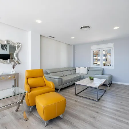 Puerto Benalmadena And Carihuela, Attic Views With Pool, Parking, Terrace Apartment *