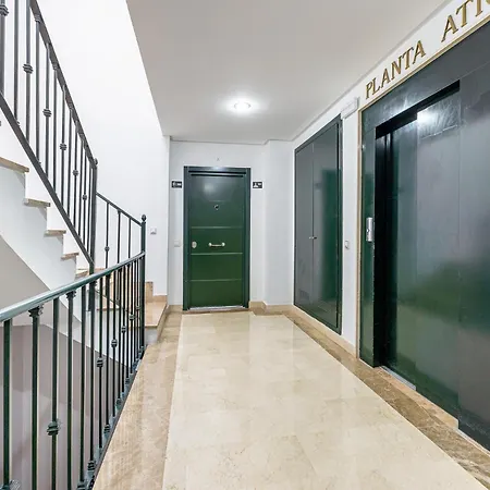 Apartment Puerto Benalmadena And Carihuela, Attic Views With Pool, Parking, Terrace *