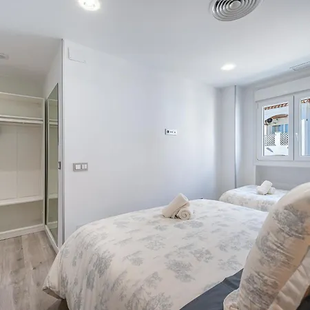 Apartment Puerto Benalmadena And Carihuela, Attic Views With Pool, Parking, Terrace Torremolinos